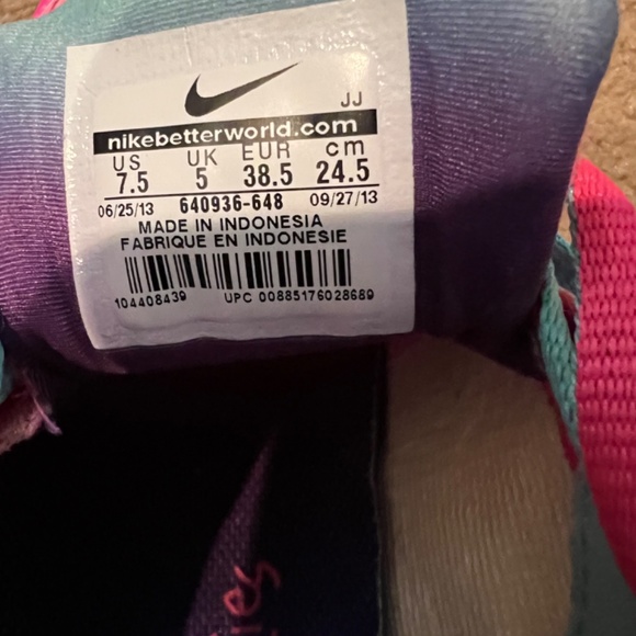 Nike Free 5.0 Doernbecher By Bella women’s 7.5 2013 - Picture 10 of 14